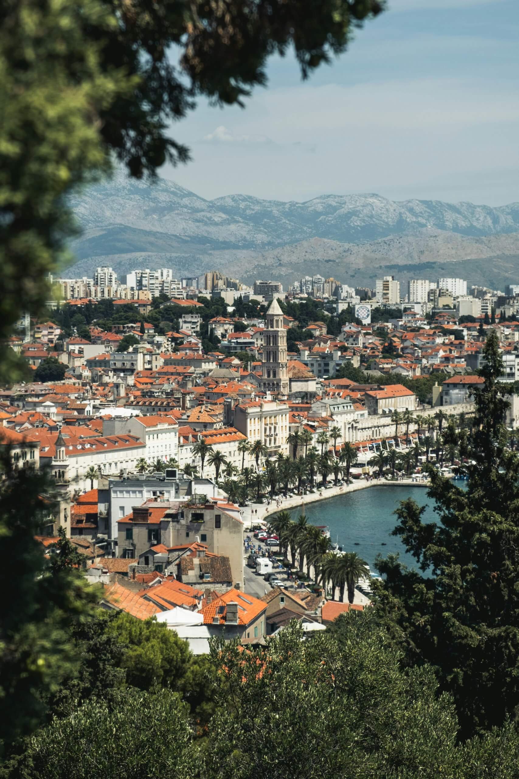 Private taxi transfer from Ljubljana Airport to Split